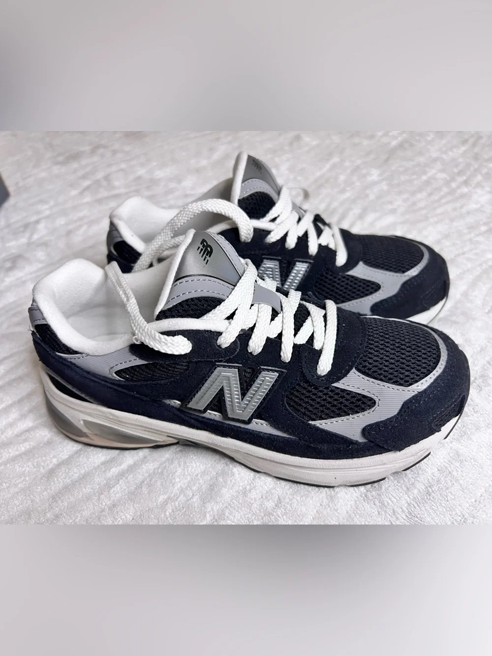 New Balance Black & White Classic Runner